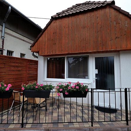 Luca Apartman Apartment Balatonlelle Exterior photo